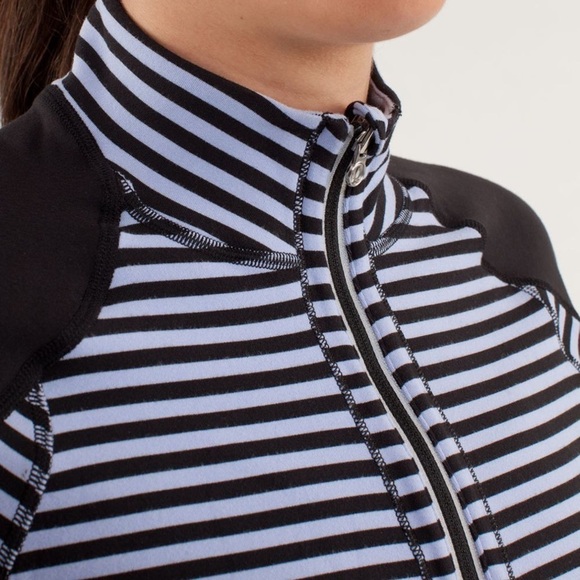 LULULEMON Run: U-Turn Pullover *Reversible
Classic Stripe Polar Haze Black - Picture 5 of 15